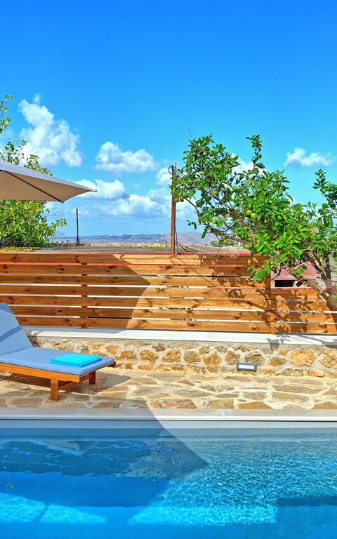 Villa Vicilla: bassin, Extérieur