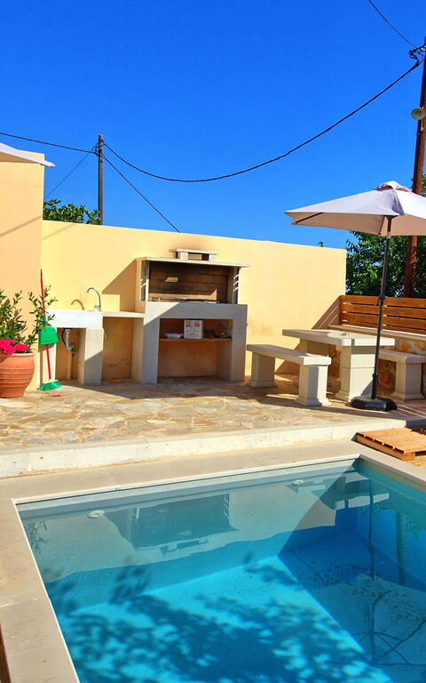 Villa Vicilla: bassin, Extérieur