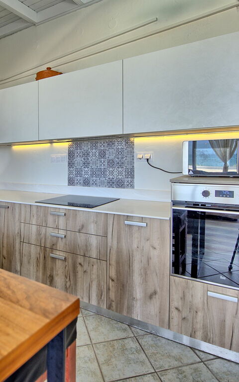 Beach Villa Athanasia: Cuisine