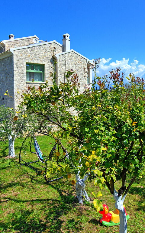 Villa Elaia: Extérieur, Jardin, Vues