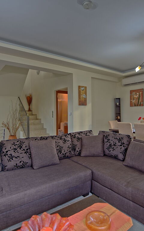 Villa Koules: Cuisine, Salle à manger, Salon