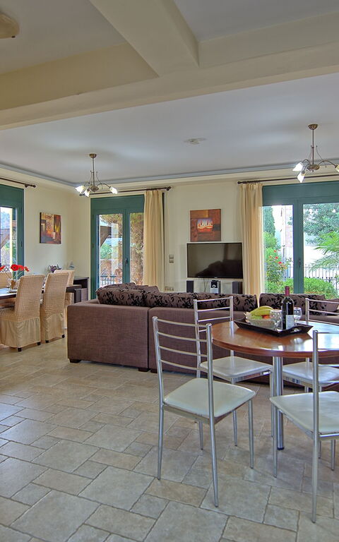 Villa Koules: Cuisine