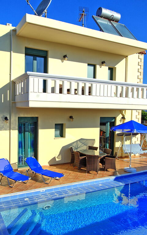 Villa Koules: bassin, Extérieur, Extérieurs