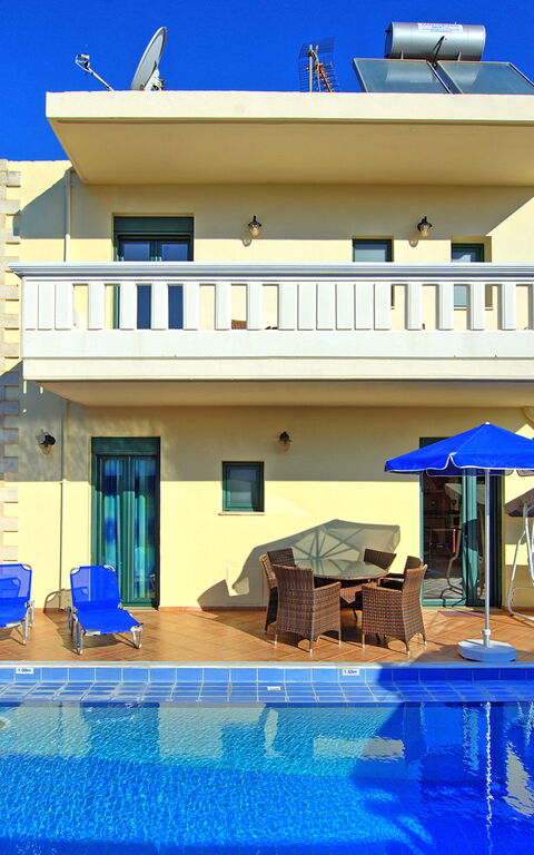 Villa Koules: Balcon / Terrasse / Patio, bassin, Été, Extérieur