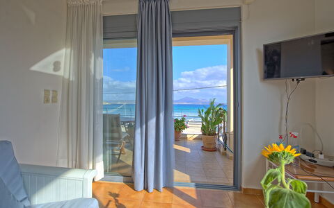 Logement Emmanouela: Salon