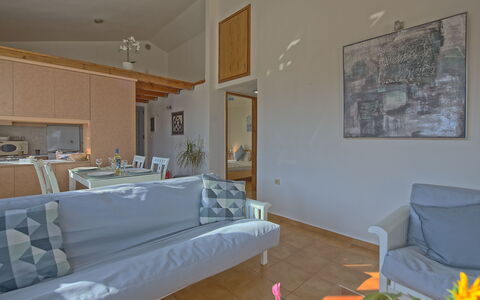 Logement Emmanouela: Salon