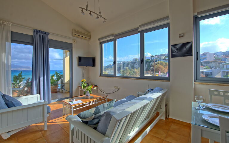 Logement Emmanouela: Salon