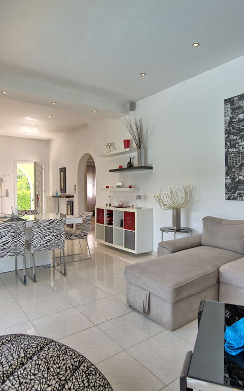 Beach Villa Christina: Salle à manger, Salon