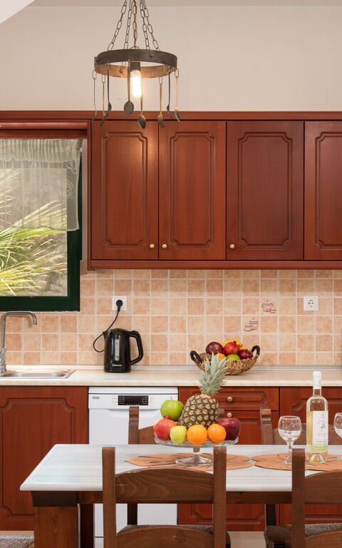 Villa Elia: Cuisine, Salle à manger