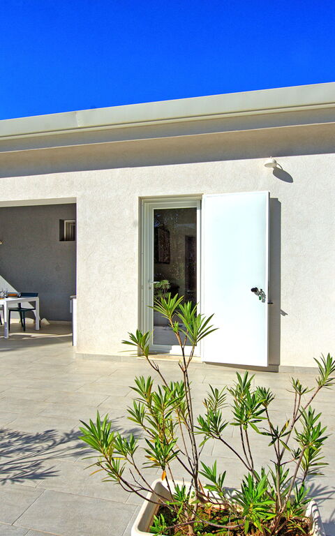 Nerodavola: Été, Extérieurs