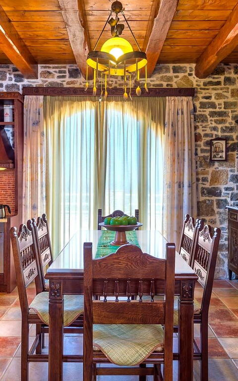 Villa Antina: Cuisine, Salle à manger