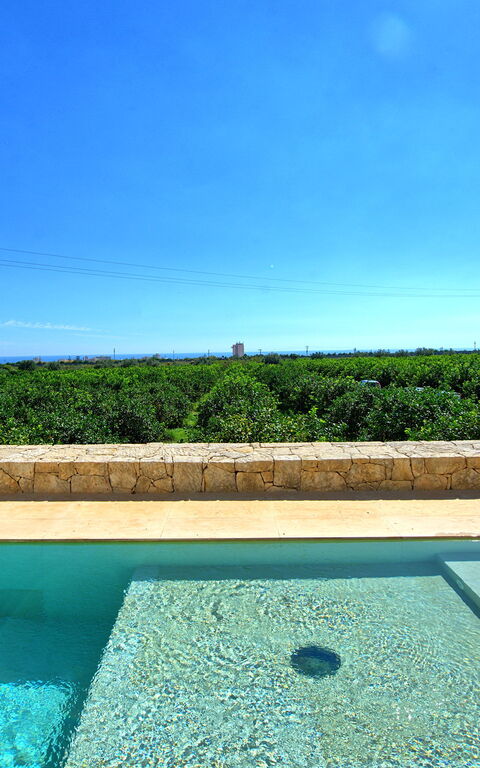 Tenuta Olearum: bassin, Extérieur