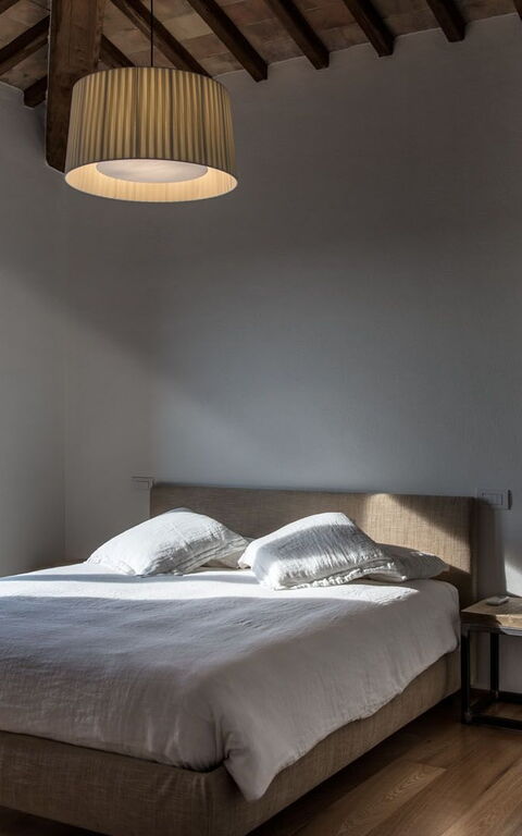 Villa Chiugi: chambre à coucher