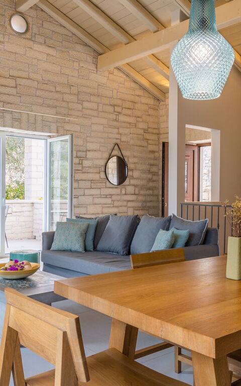 Villa Yaisemi: Salle à manger, Salon