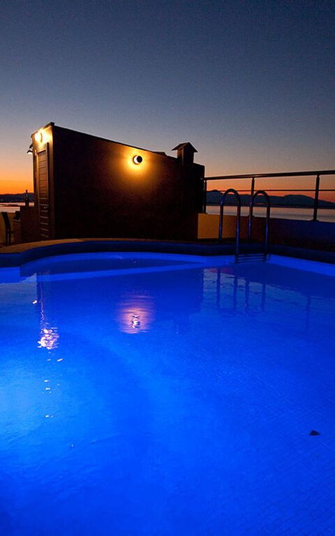 Cabanavillas Casablanca: bassin, Extérieur