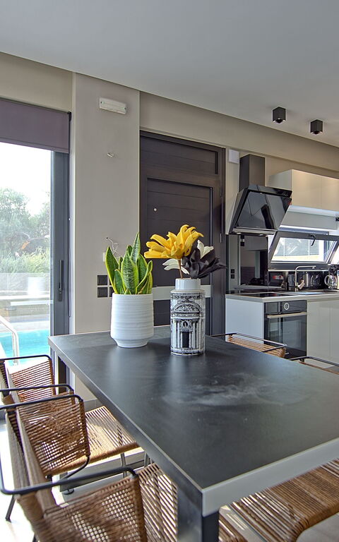 Villa Popi: Cuisine, Salle à manger