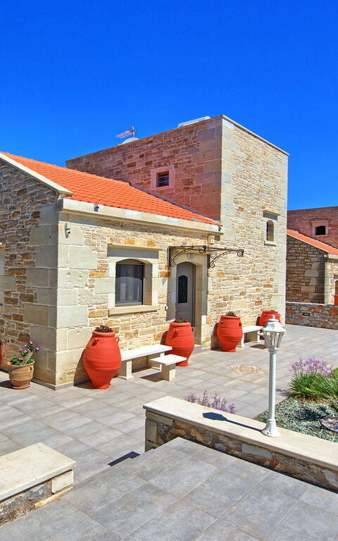 Villa Despanto: Été, Extérieurs