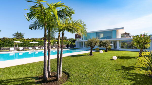 Villa Greta: bassin, Jardin