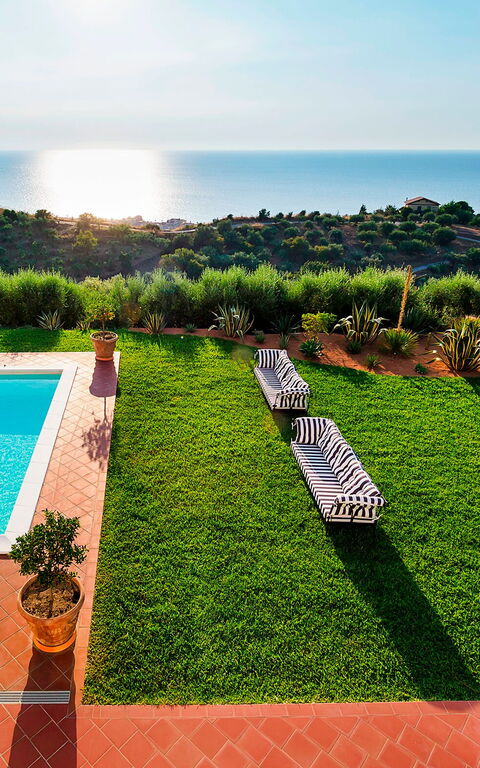 Villa Estella: bassin, Jardin