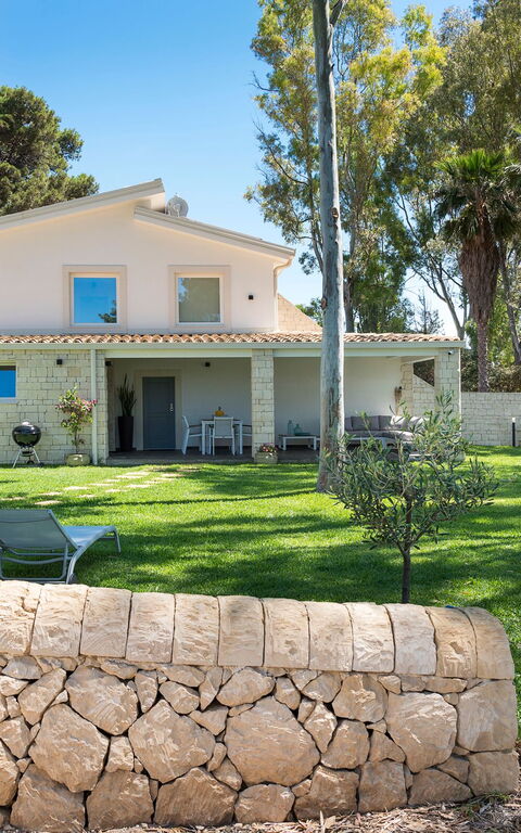 Marinella Punta Milocca: Extérieur, Jardin