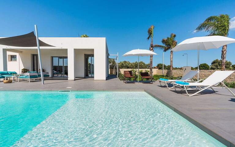 Villa Nica: bassin, Extérieur, Extérieurs