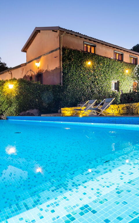 Villa Palmento Rosa: bassin, Extérieur