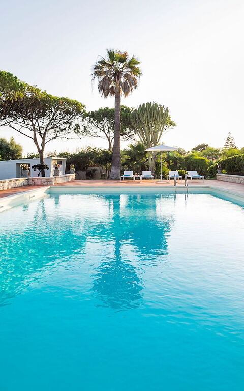 Villa Maya: bassin, Extérieur