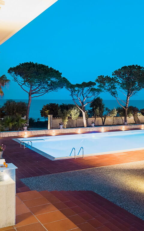 Villa Maya: Balcon / Terrasse / Patio, bassin, Extérieur