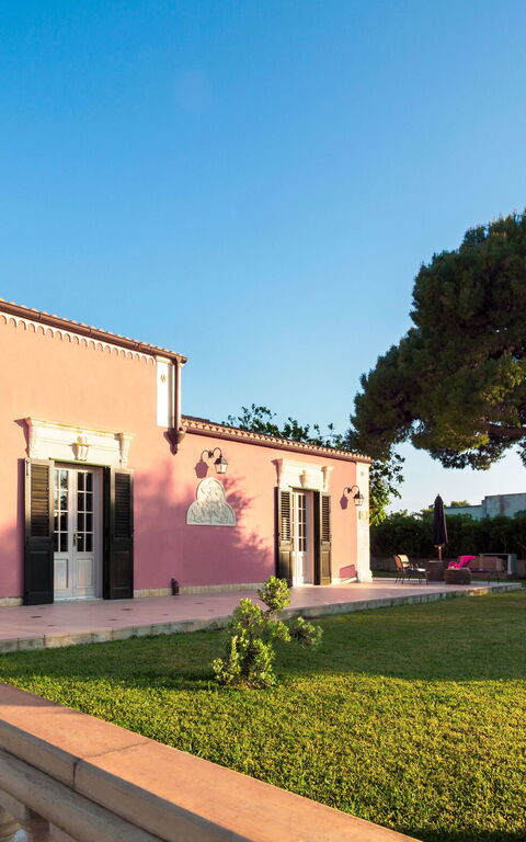 Villa Girasole: Entrée principale, Jardin