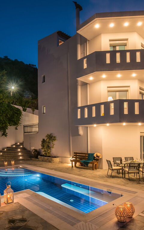 Villa Artemis: bassin, Extérieurs