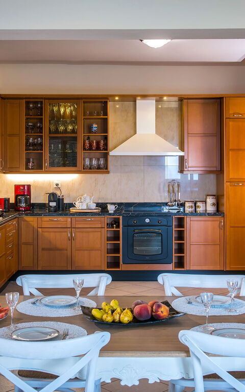 Villa Artemis: Cuisine, Salle à manger