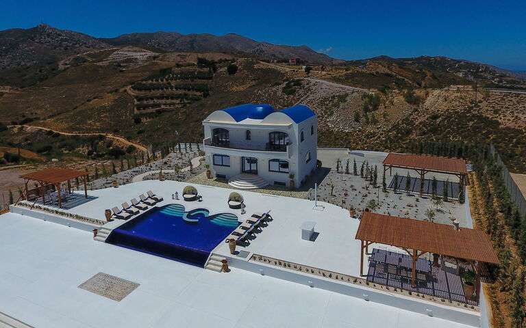 Villa Santor: Balcon / Terrasse / Patio, bassin, Extérieurs