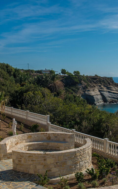 Villa Kalliste: Balcon / Terrasse / Patio, Jardin, Vues