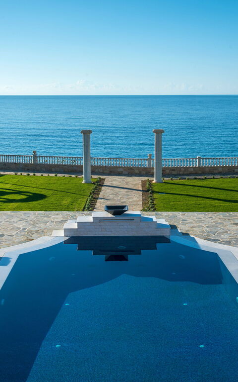 Villa Kalliste: bassin, Jardin, Vues