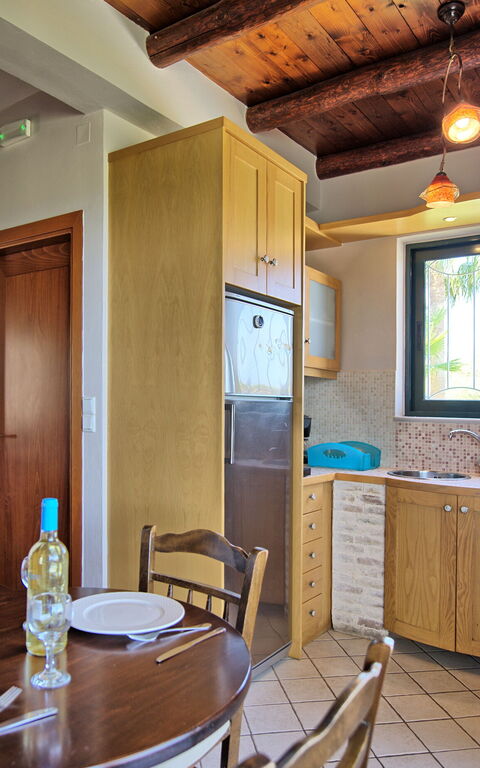Villa Myrtia: Cuisine, Salle à manger