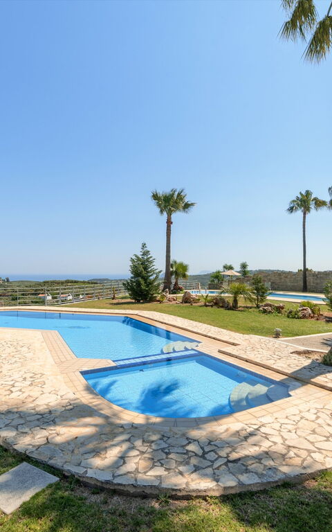 Villa Myrtia: bassin