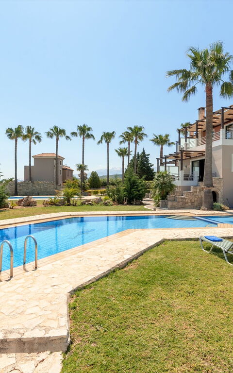 Villa Myrtia: bassin, Extérieurs