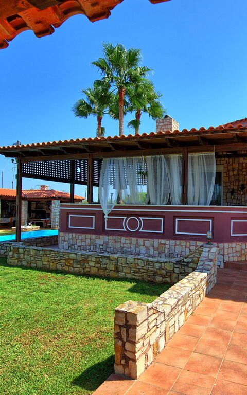 Villa Milon: Extérieur, Jardin