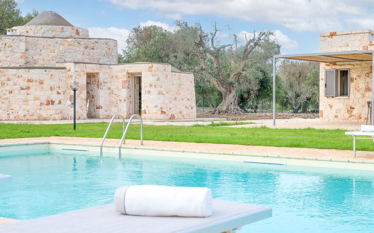 Villa Trullina: bassin, Extérieur, Jardin