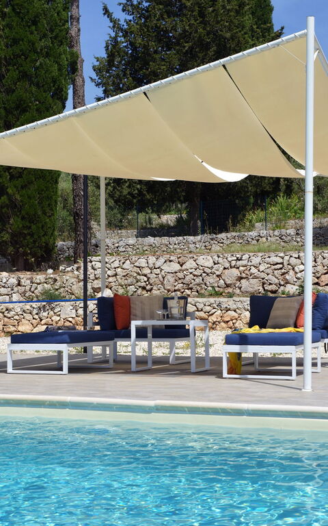 Villa Pica: bassin, Été, Extérieur