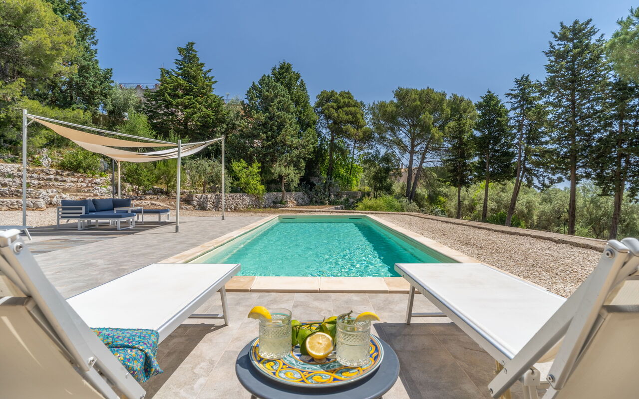 Villa Pica: bassin, Extérieur, Extérieurs