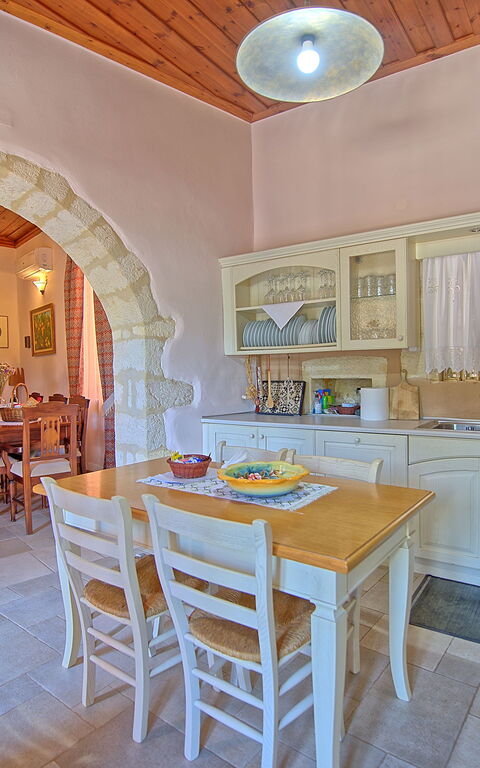 Villa Rodanthi: Cuisine, Salle à manger