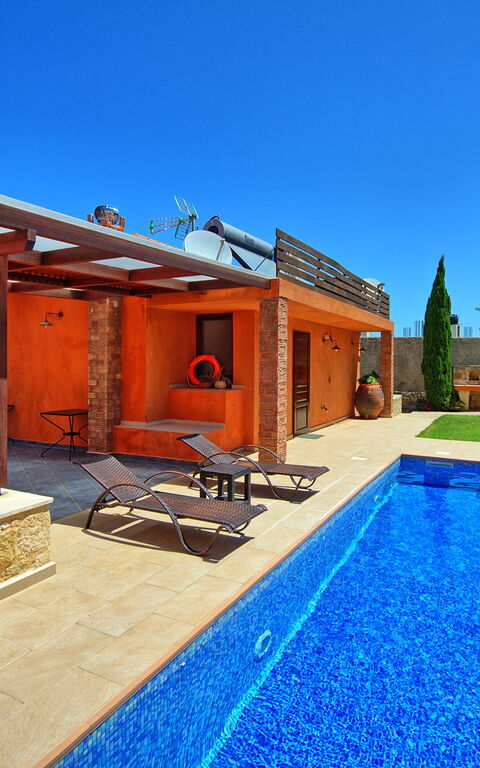 Villa Rodanthi: bassin, Été