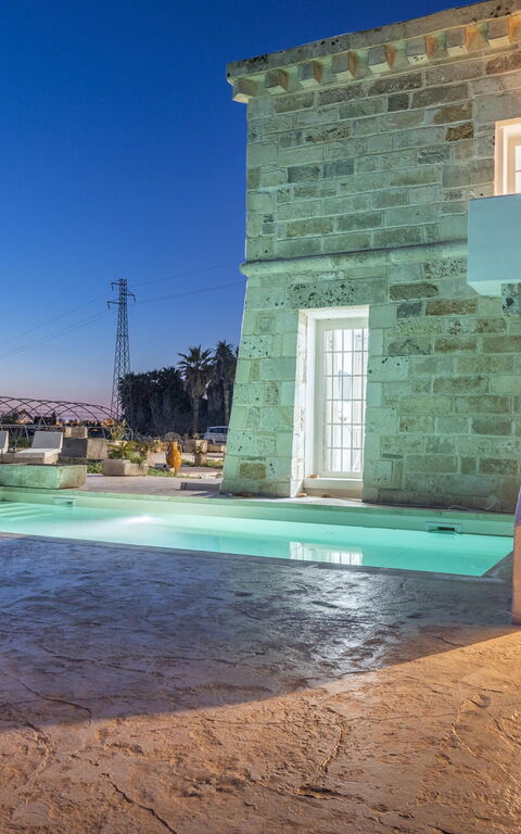Villa Turris: bassin, Extérieur, Extérieurs