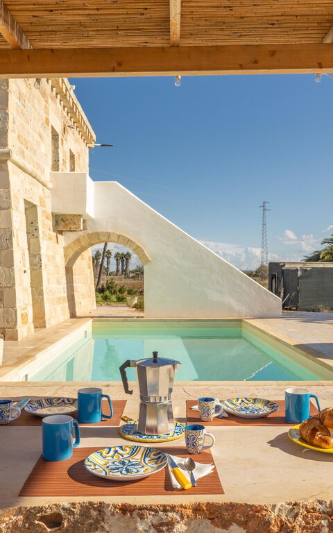 Villa Turris: Balcon / Terrasse / Patio, bassin, Extérieur, Extérieurs