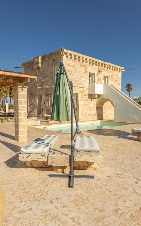 Villa Turris: Extérieur, Extérieurs