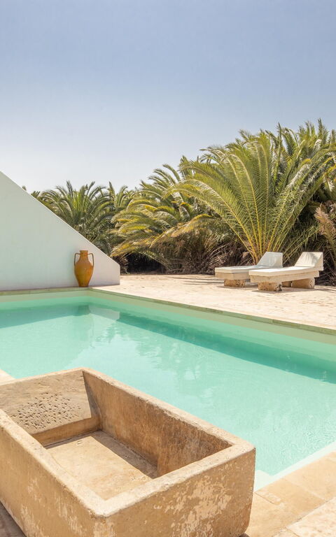 Villa Turris: bassin, Extérieur, Extérieurs