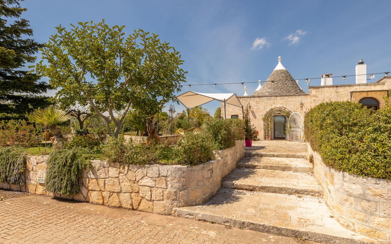 Trullo Patricia Pool: Entrée principale, Extérieurs