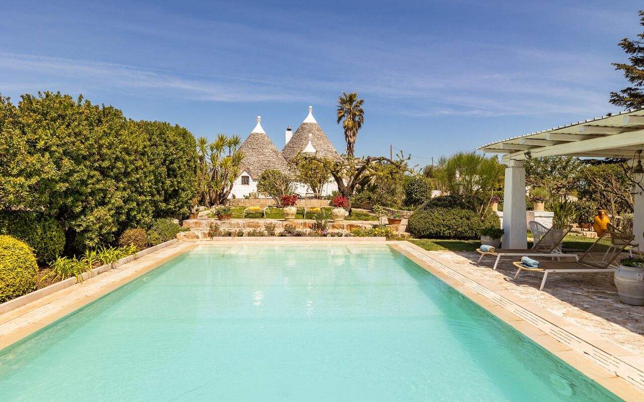 Trullo Patricia Pool: bassin, Extérieur, Jardin