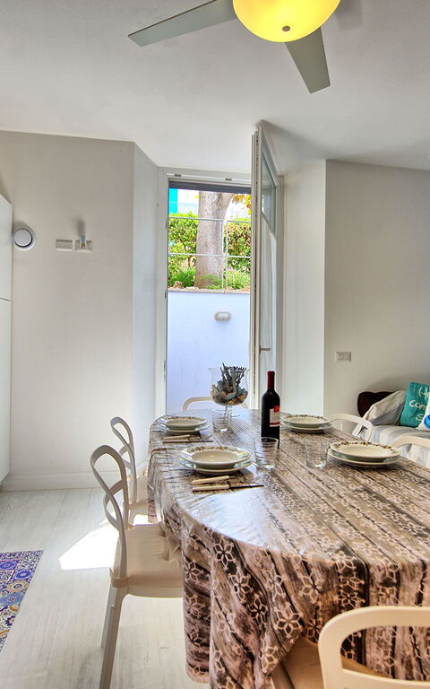 Casa Riva: Cuisine, Salle à manger, Salon